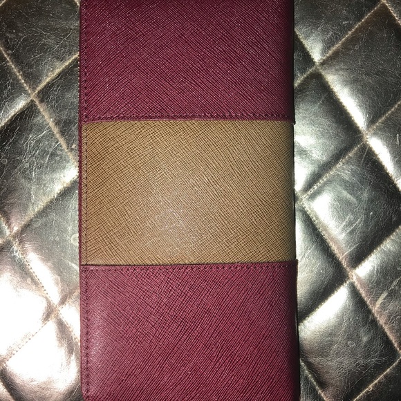 👜NWOT👜RUDSAK Wallet👜 - Picture 2 of 4